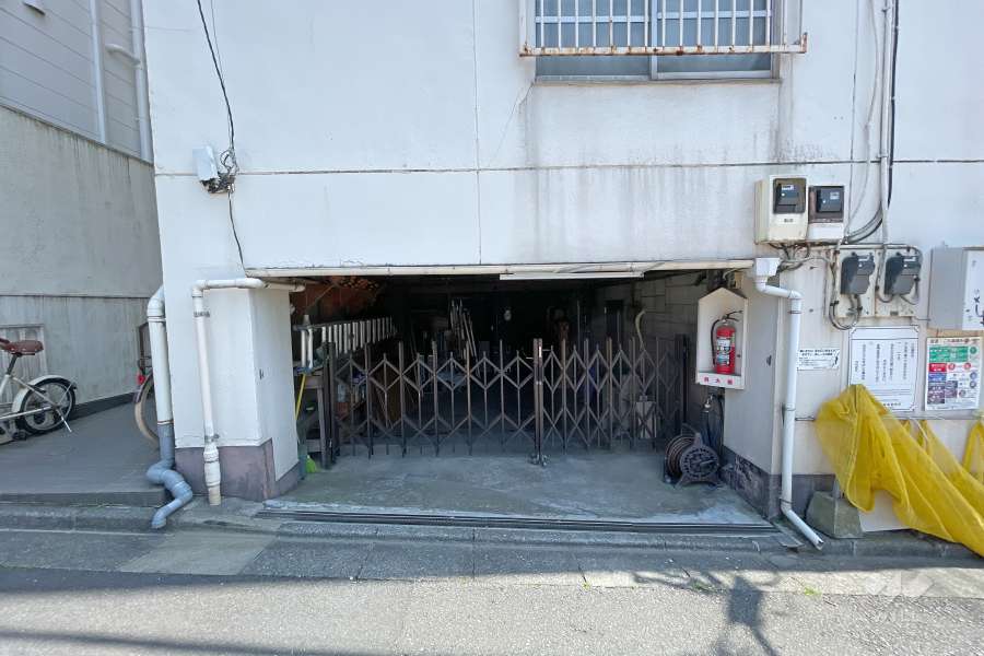 敷地内の物置き場