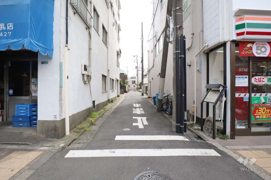 敷地東側の前面道路　