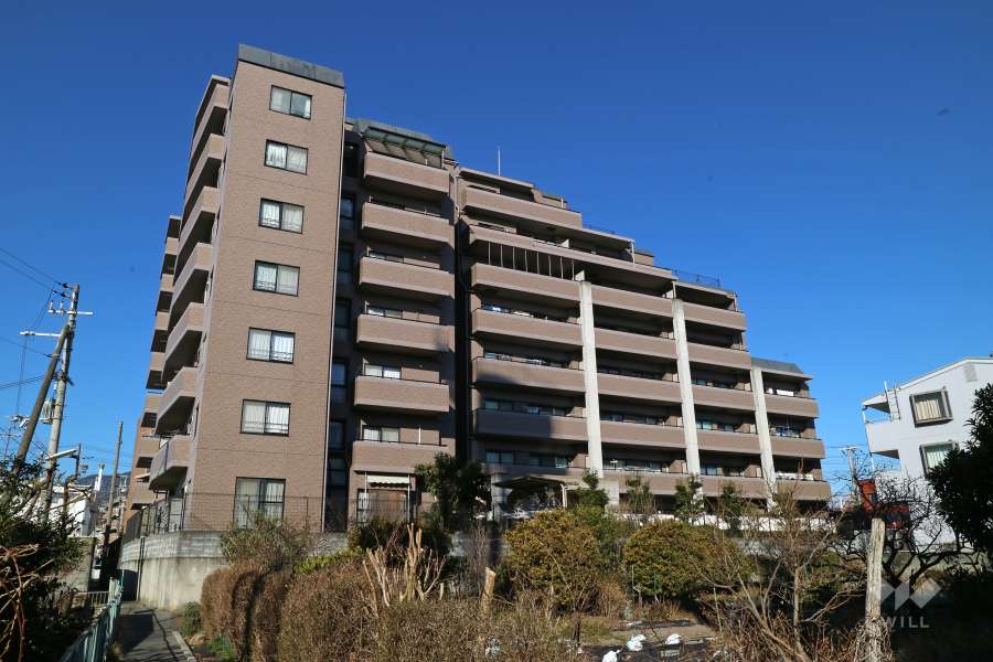アズソート宝塚の外観（東側から）