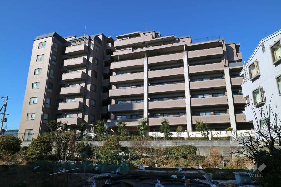 アズソート宝塚の外観（東側から）