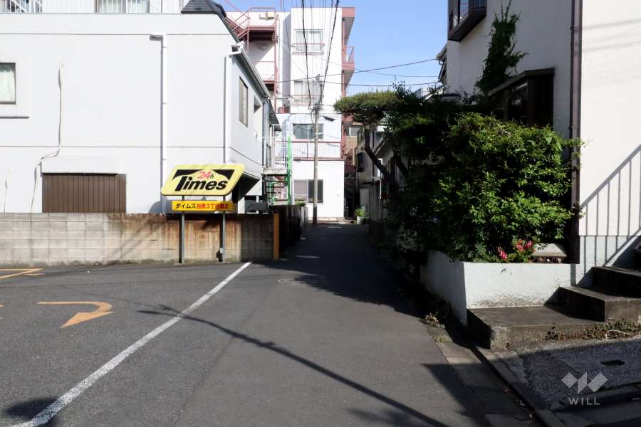 敷地北西側の前面道路　