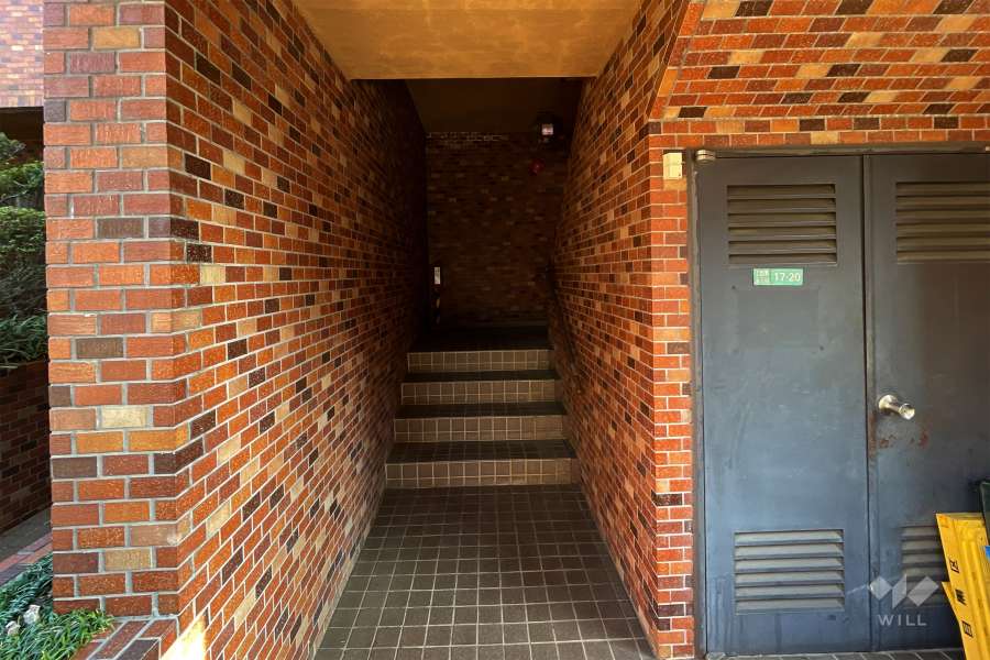 マンション内の階段