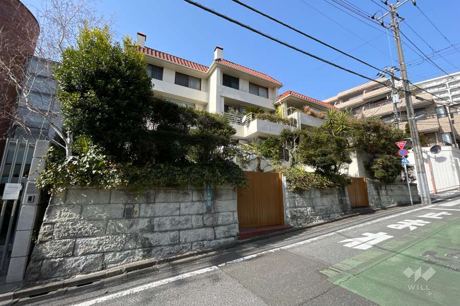 ヴィラージュ目黒の外観（南西側から）