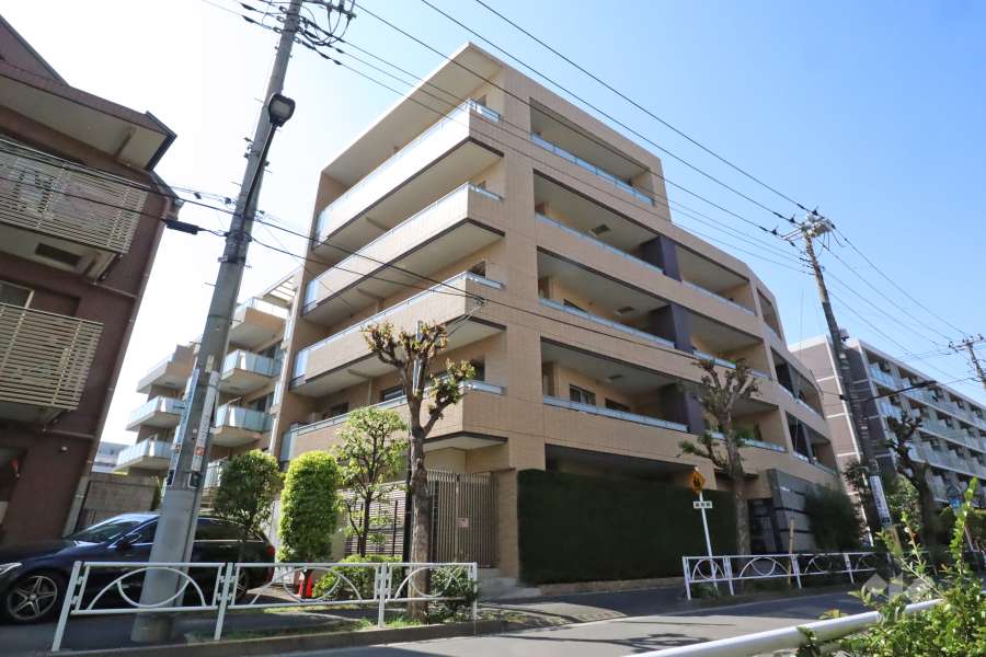 ドレッセ碑文谷の外観(南東側から)