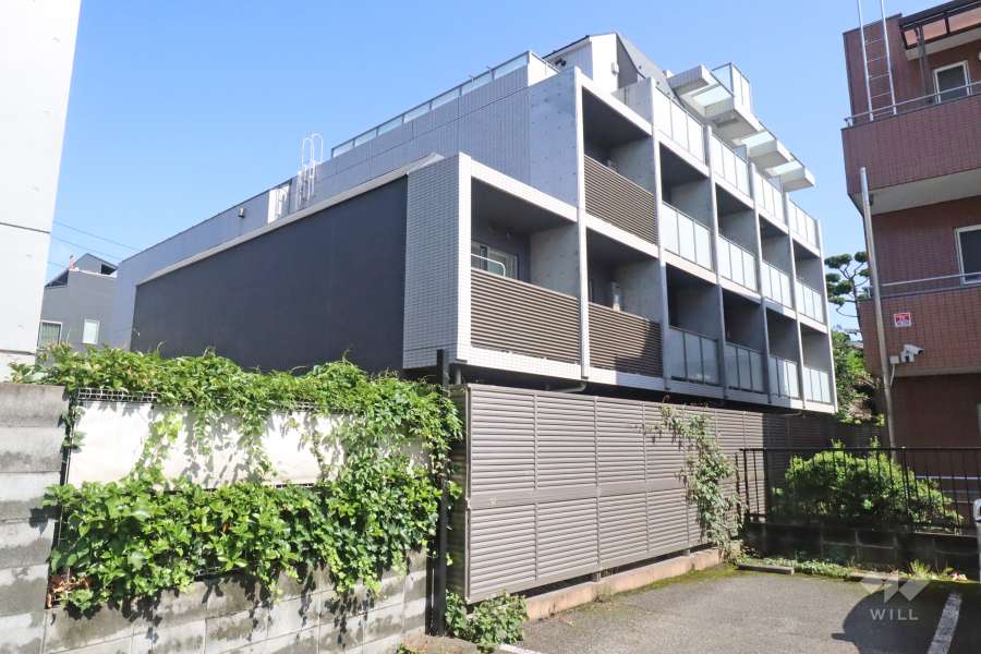 アクサス駒場東大前の外観(北西側から)