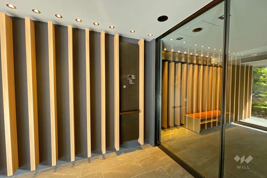 エントランスはオートロック付きです。