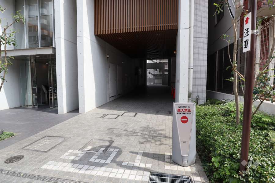 駐車場の出入り口