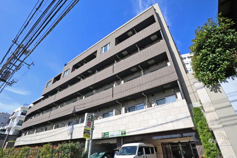 コンシェリア目黒の外観(南西側から)