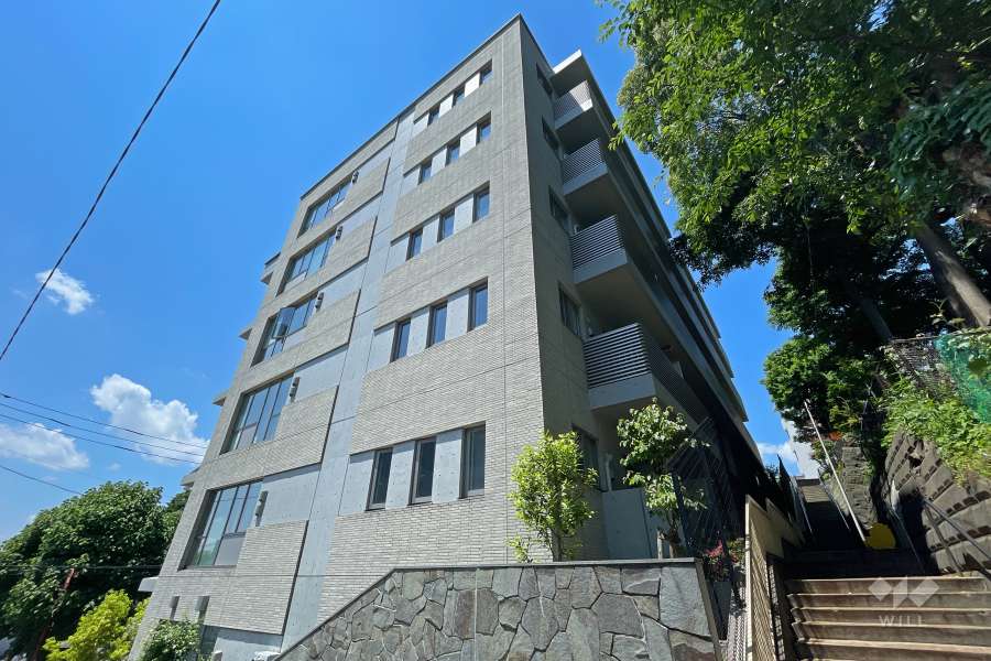 ローレルアイ目黒大橋ザテラスの外観（南東側から）