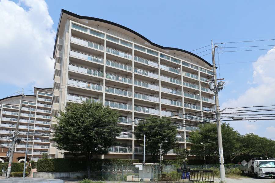 ラ・ヴェール伊丹昆陽池B棟の外観（南西側から）