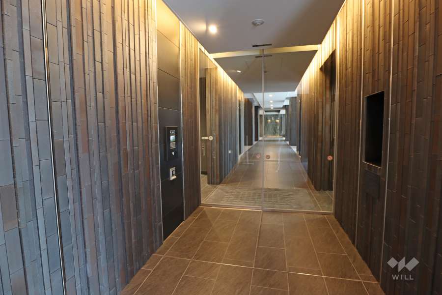 エントランスはオートロック付きです。