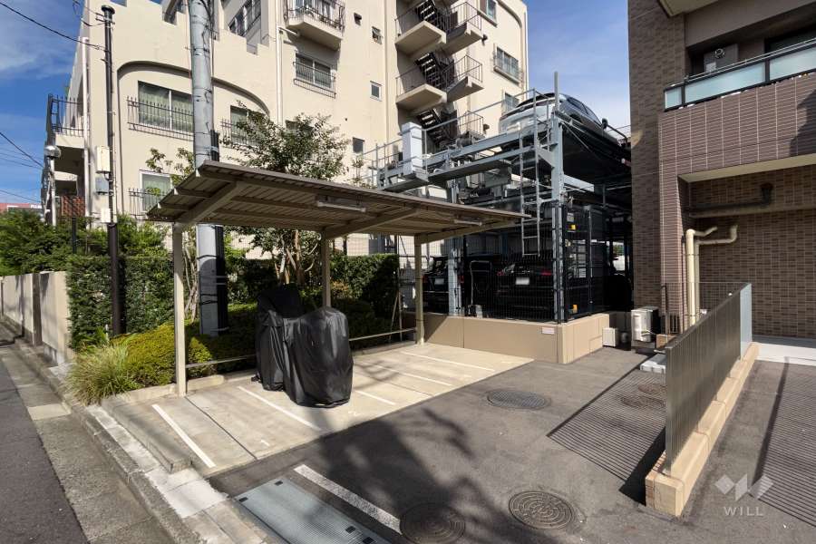 バイク置場（屋根付き）