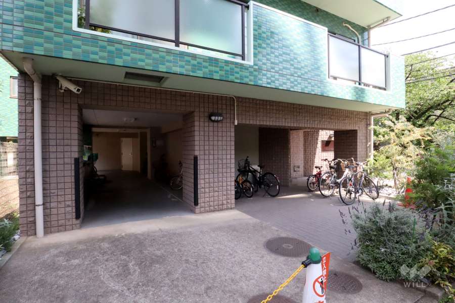 屋内に設けられた駐輪場