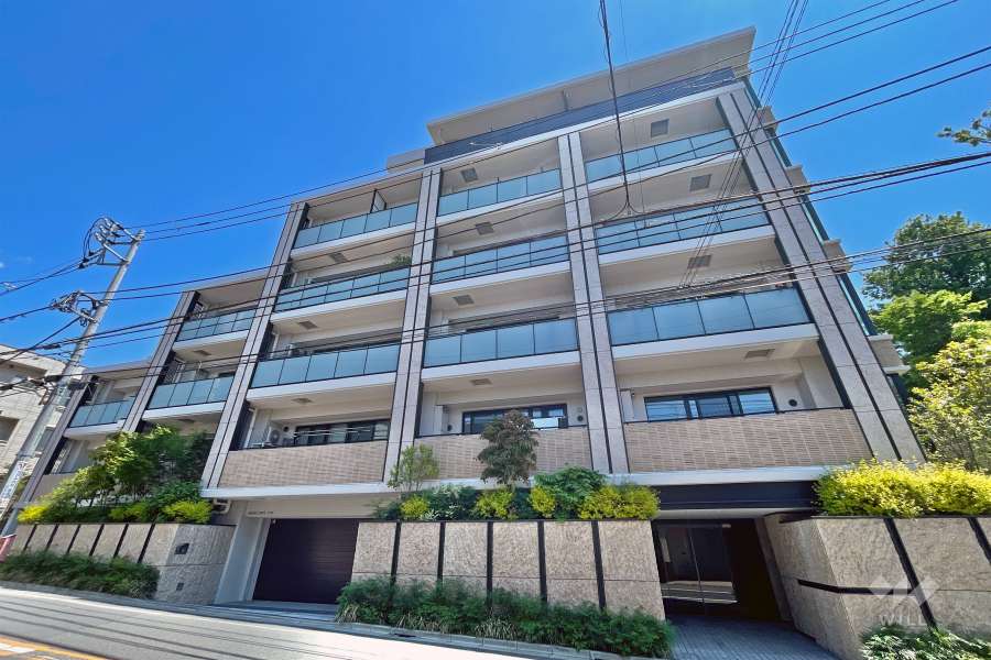 パークホームズ自由が丘の外観（南西側から）