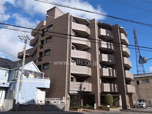 エステムコート伊丹の外観（南西側から）