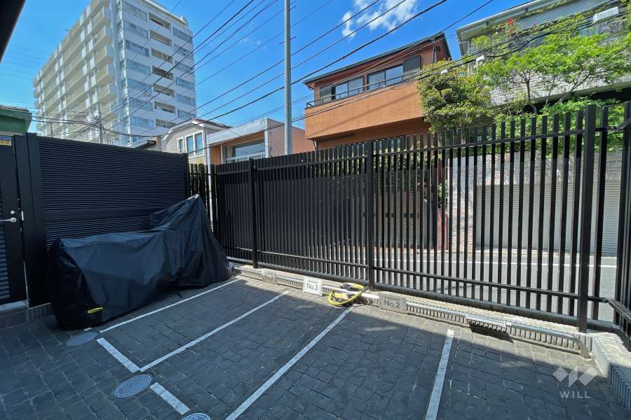 屋外バイク置場