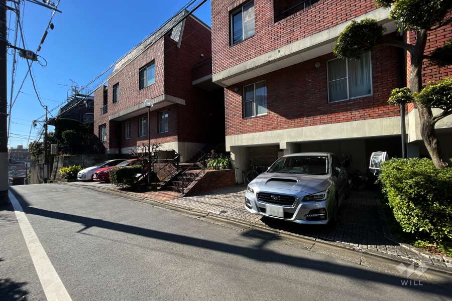 敷地内駐車場（屋外平面式）