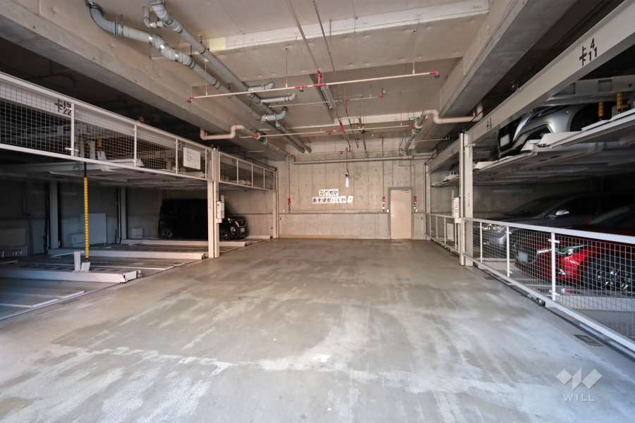敷地内駐車場（屋内機械式）