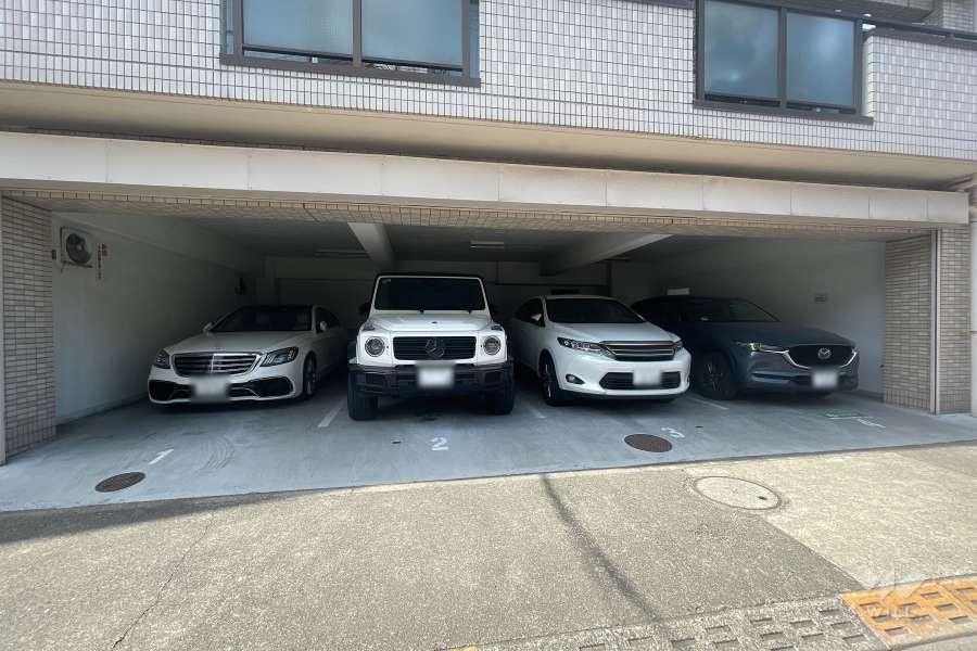 敷地内駐車場（屋内平面式）
