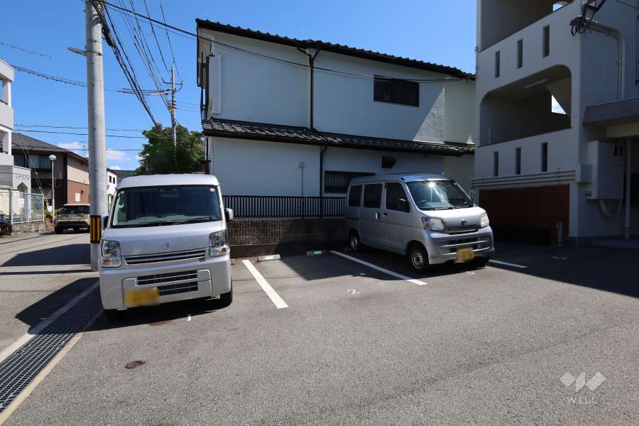 敷地内駐車場（屋外平面式）　
