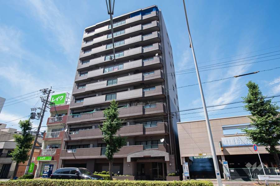 グラン・コート中村公園の外観（南東側から）