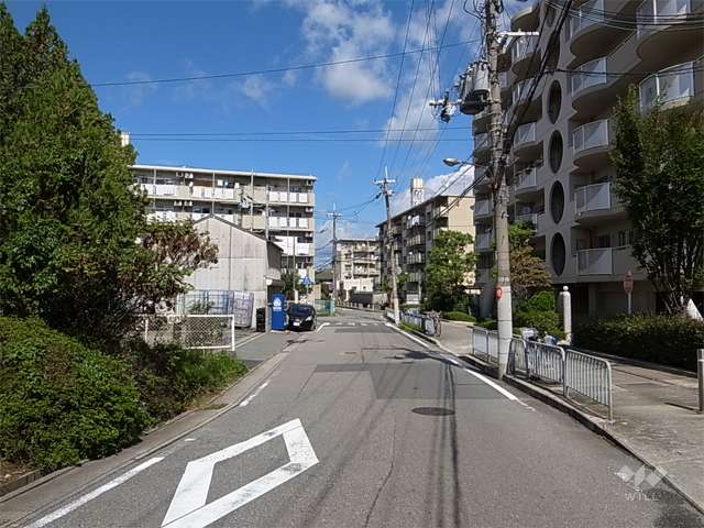 周辺は静かな住宅地です。