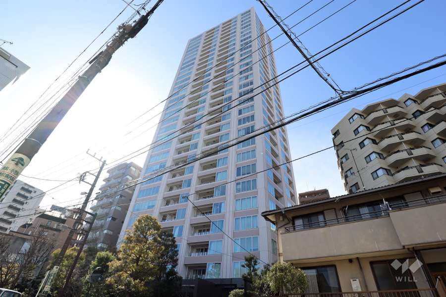 ザ・パークハウス三軒茶屋タワーの外観(東側から)