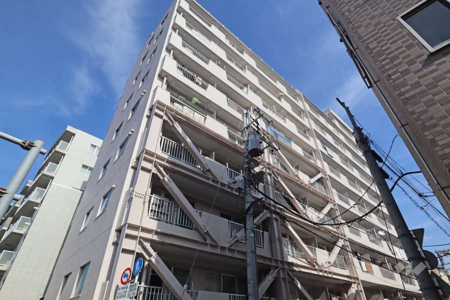 三軒茶屋スカイハイツの外観(南西側から)