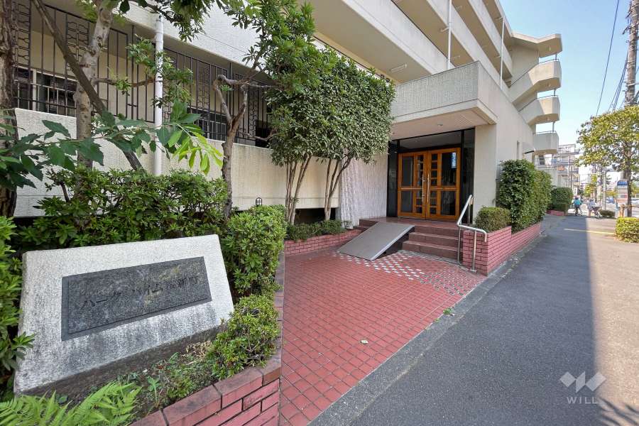 エントランスアプローチ（銘板）