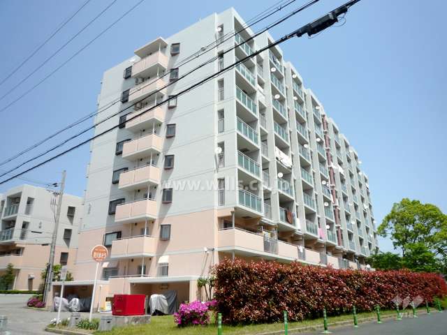 アルビス伊丹千僧2号棟の外観（南東側から）