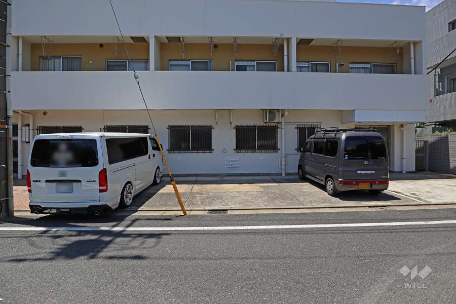 敷地内駐車場(屋外平面式)