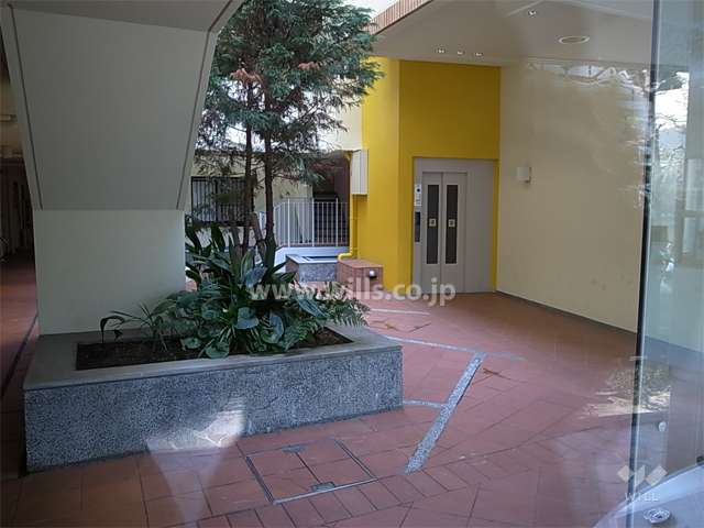 エントランスホール