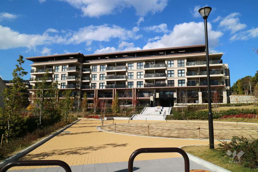 ヴェレーナシティ夙川パークナード-II街区の外観（南東側から）