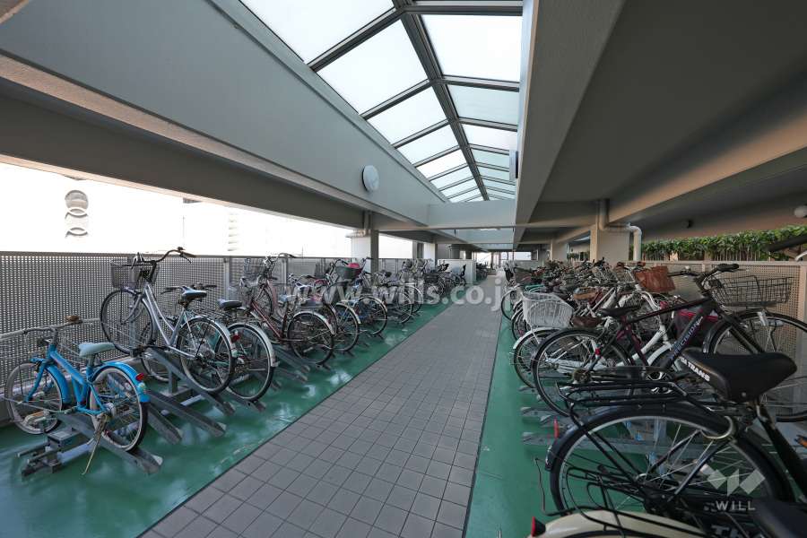 駐輪場は3階にあります。