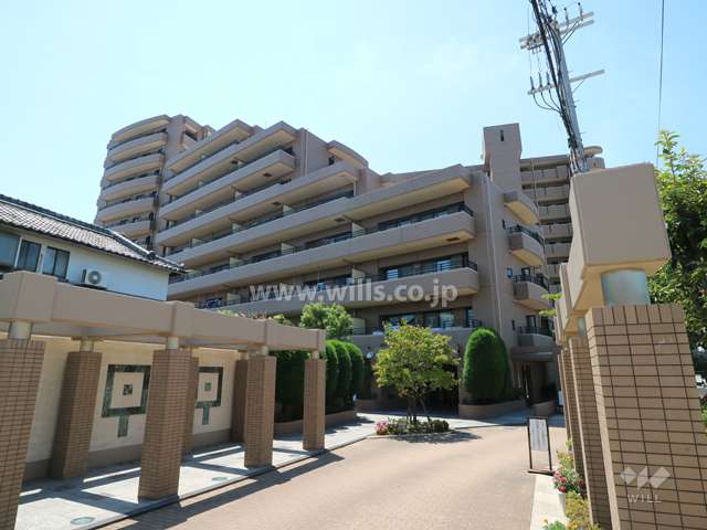 コスモ伊丹ガーデンズの外観(東側から）