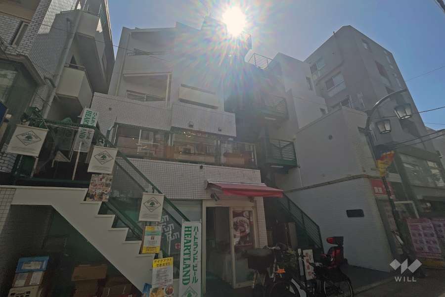ニュービラ三軒茶屋の外観（北側から）