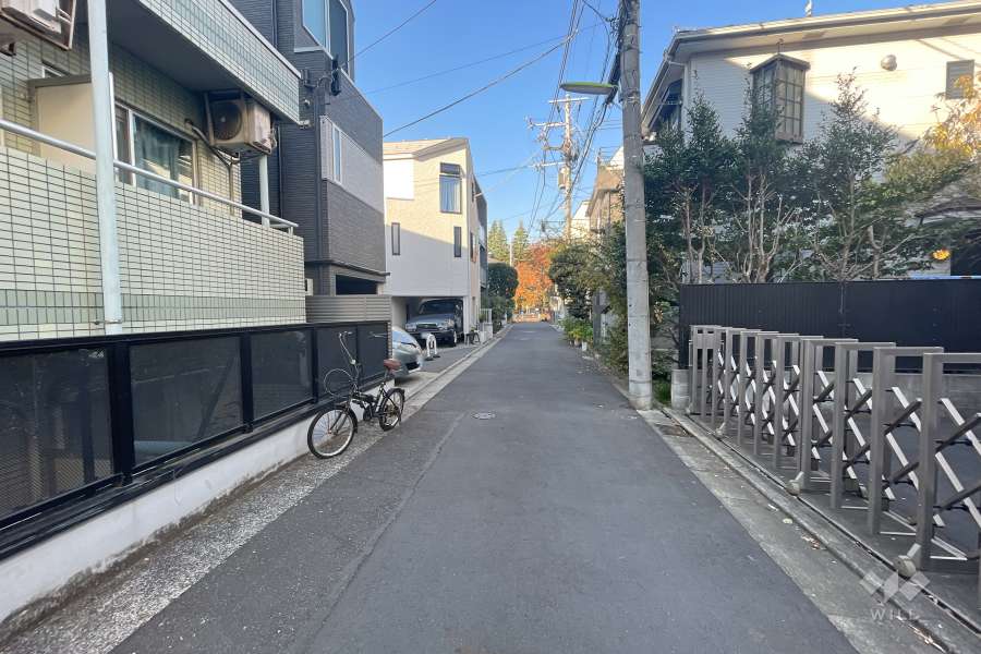 敷地東側の前面道路　
