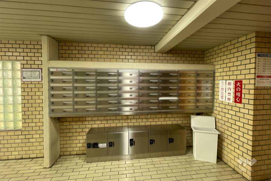 宅配ボックスと共用ポスト