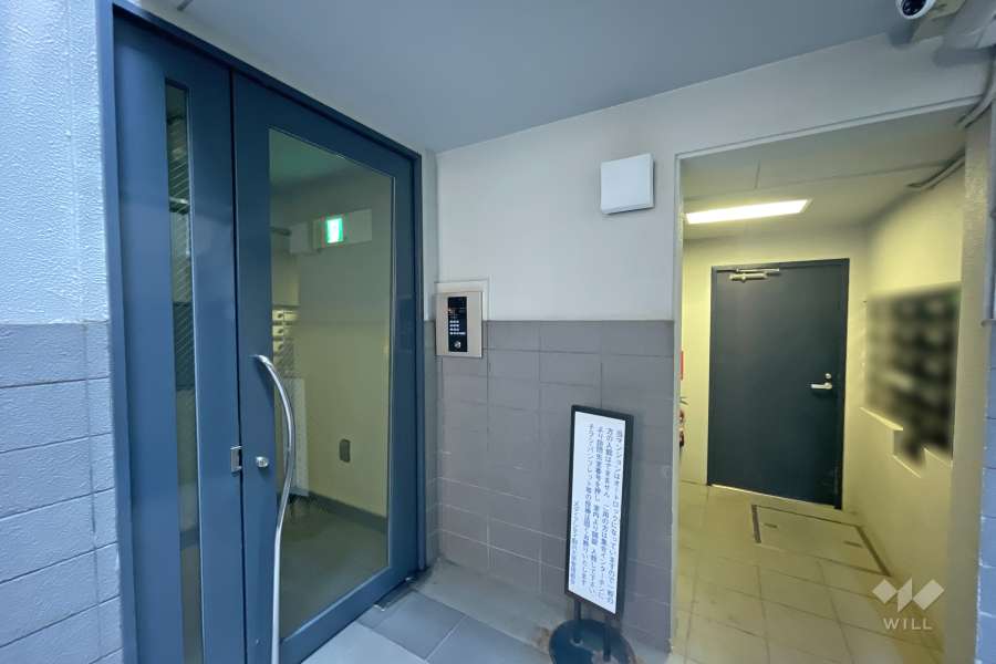 エントランス内がオートロックです。