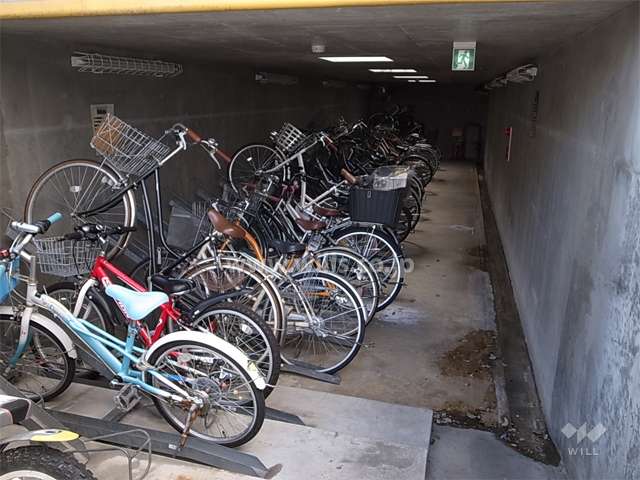 地階にある駐輪場