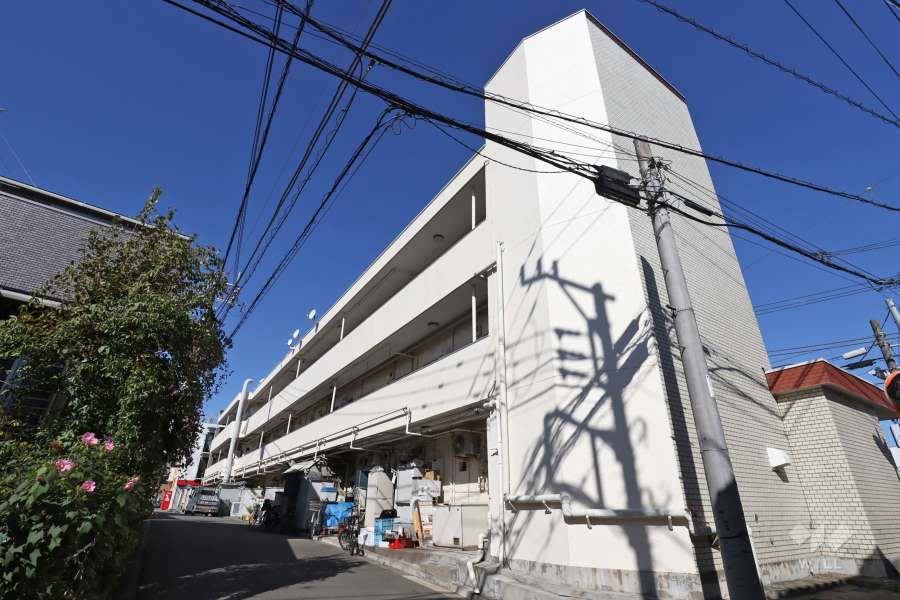 北烏山ロータリーマンションの外観（南側から）