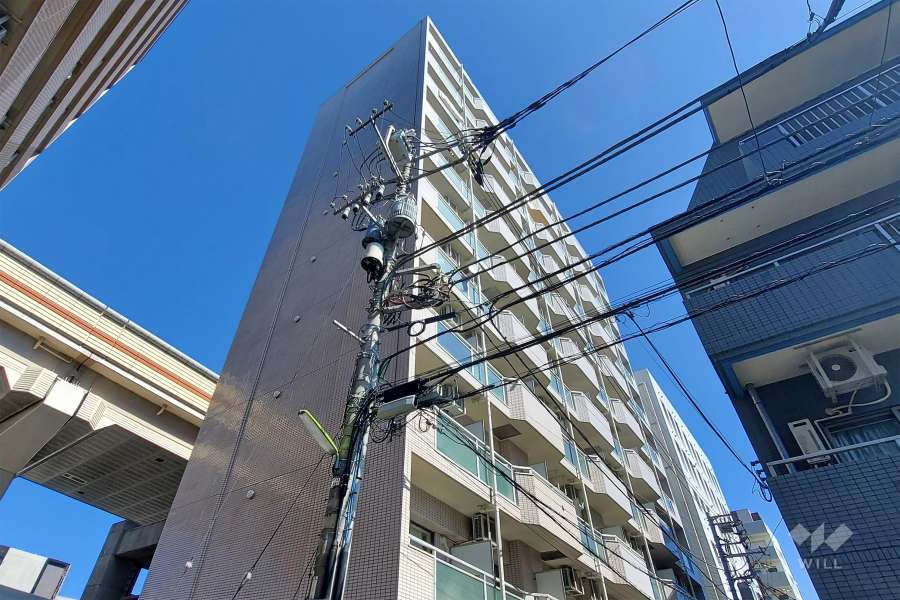 スカイコート明大前第２の外観（南西側から）