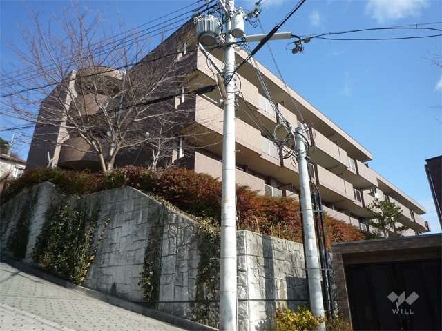 ギャラリーコート雲雀丘花屋敷壱番館の外観（南西側から）