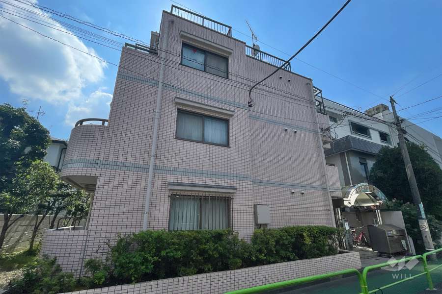 ロワール駒沢の外観（北側から）