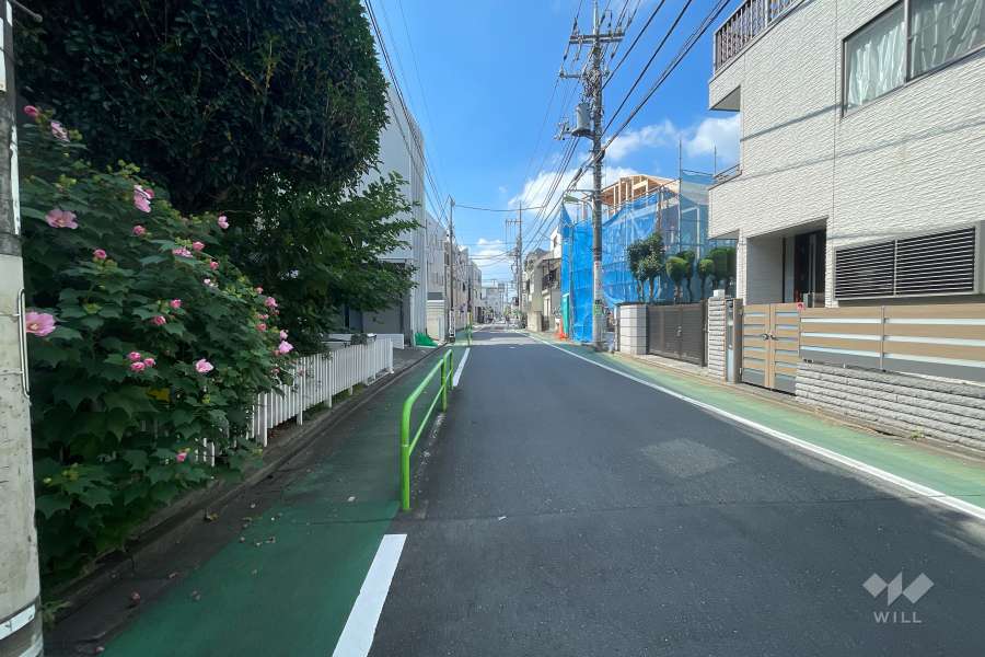 敷地北西側の前面道路