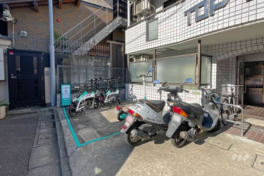 駐輪場とレンタルキックボード