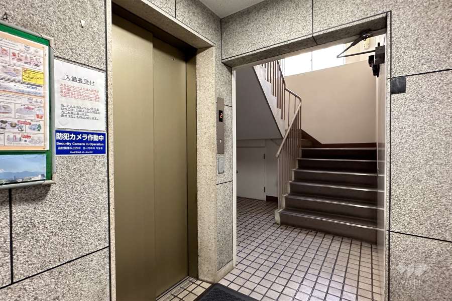 共用のエレベーター