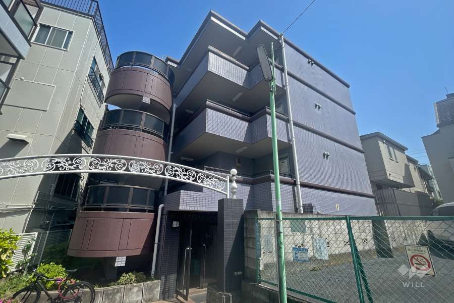 エルヴィーナ三軒茶屋の外観（西側から）