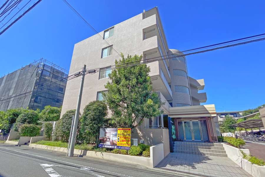リリファ世田谷上野毛の外観（東側から）