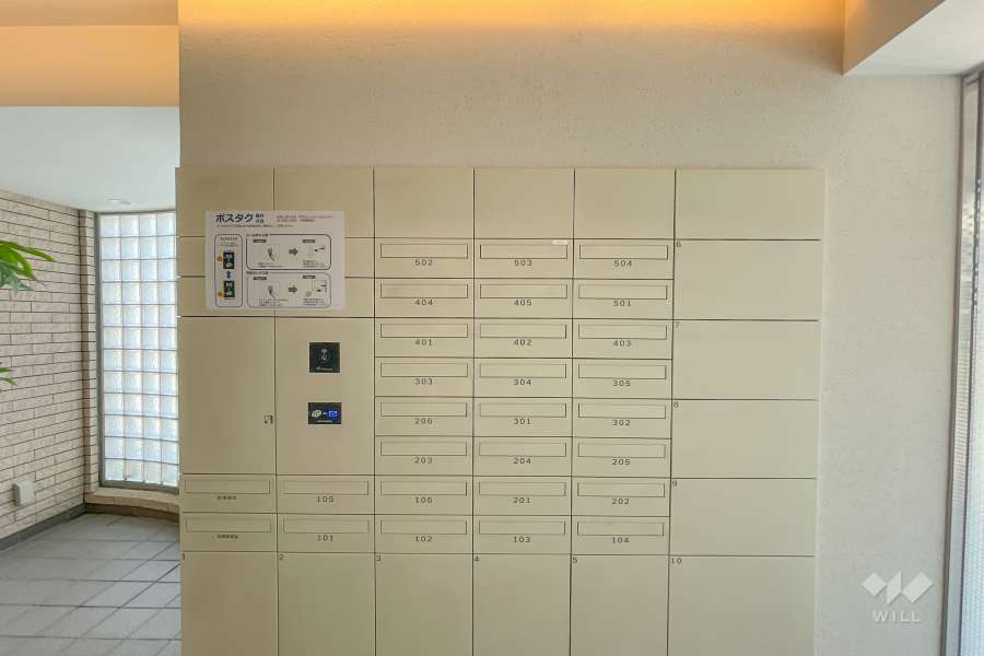 共用ポストと宅配ボックス